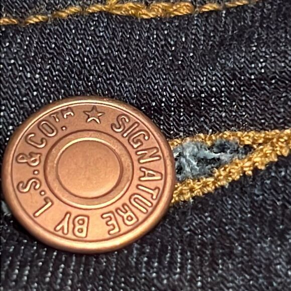 Levi’s Signature Jeans Midrise Bootcut - Picture 5 of 11